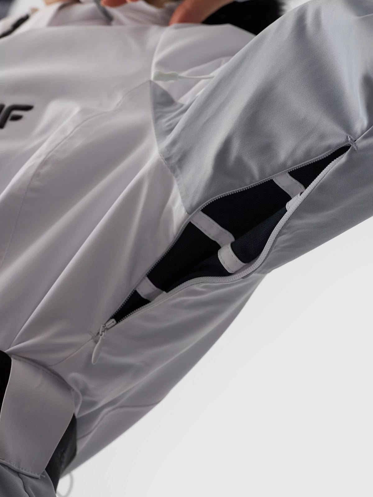 4F 4G Covara Womens Jacket Grey White