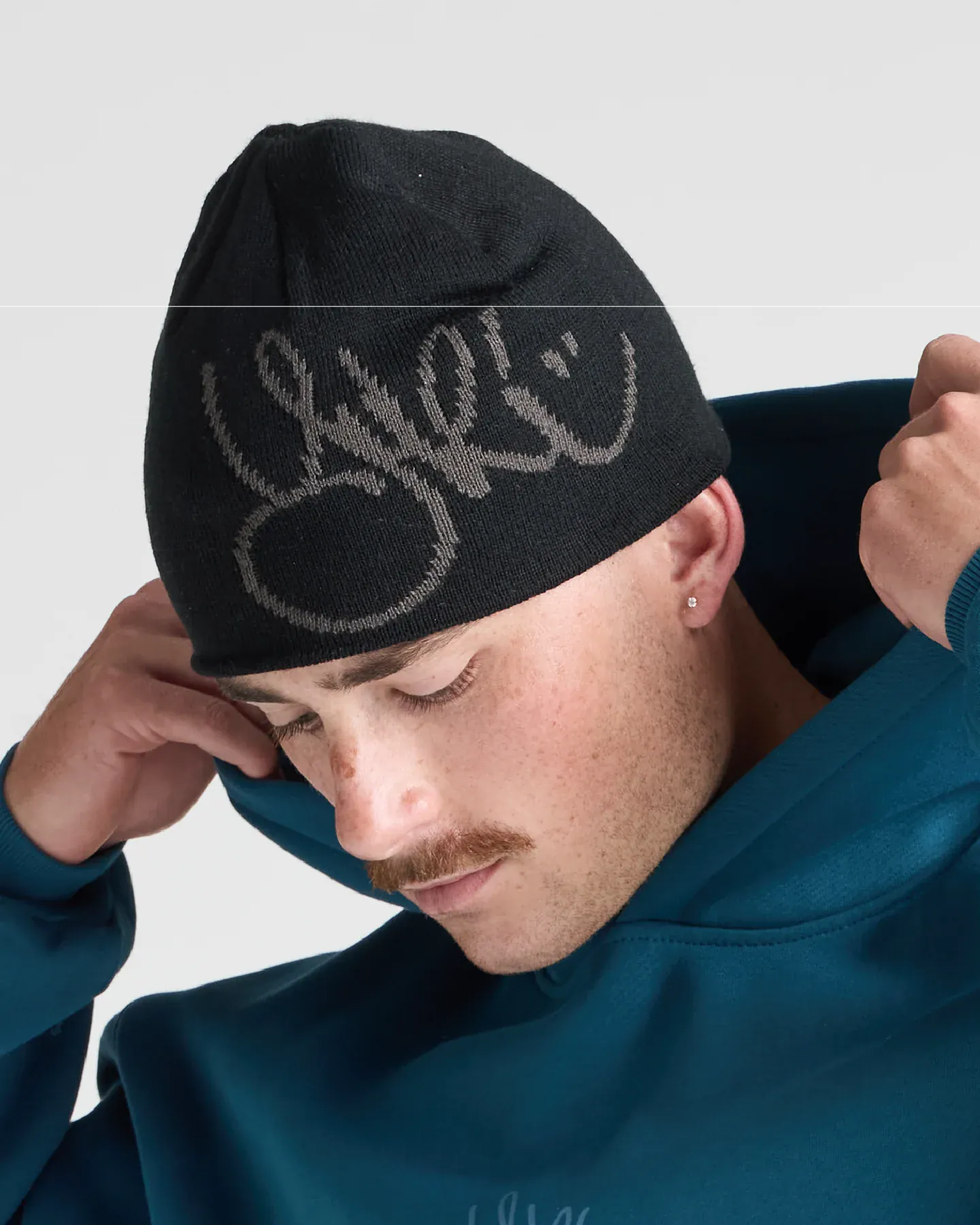 SX SNOW BLACK Yuki Threads Hot Lap Beanie